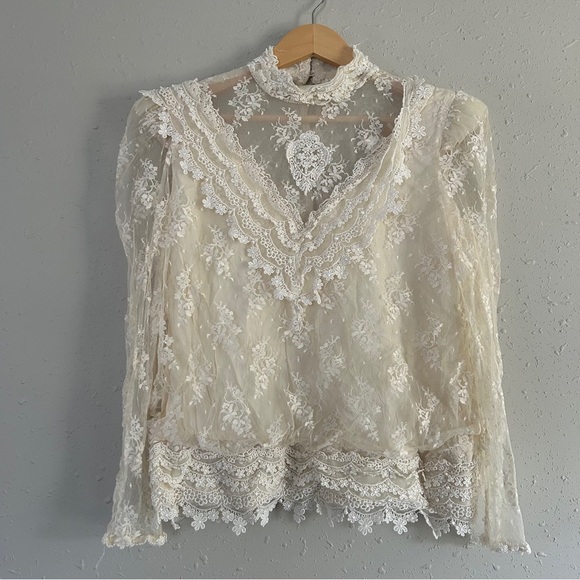Vintage Michael Marcella Elegant Lace Cream Top High Neck Formal Small - Picture 1 of 6
